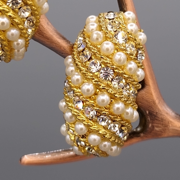 Pearl Rhinestone Cluster Half Hoop Clip on Earrings Vintage - Picture 2 of 15